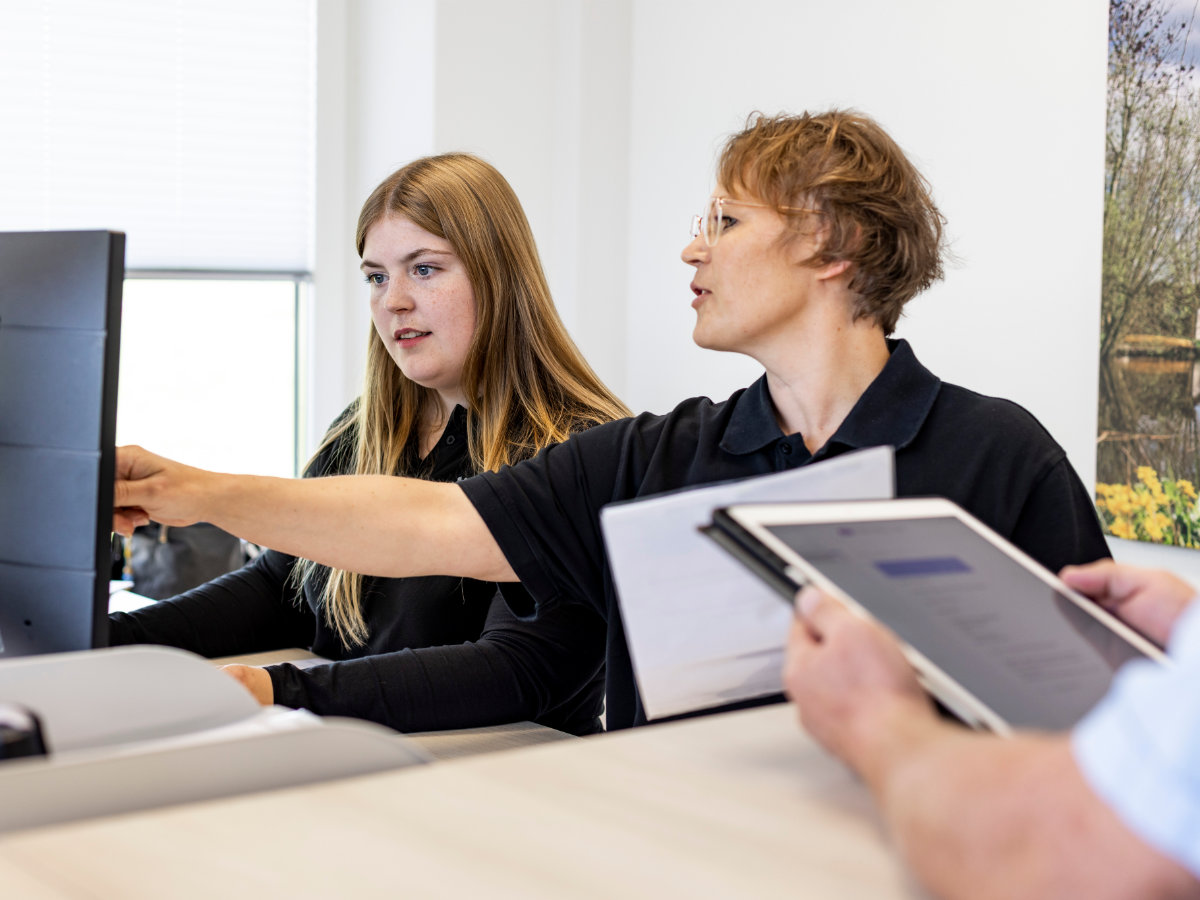 Spezialisiert auf automatische Futteranschieber und Stallreinigung